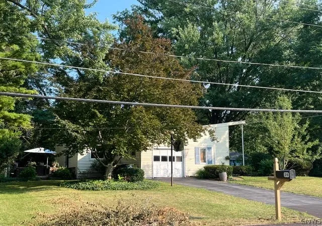 Photo 2 of Sale Pending at 26 Richlee Dr, Camillus, NY 13031 | MLS# S1706789 | Listing updated on 2026-08-18
