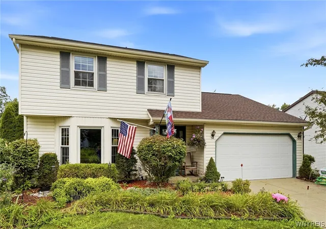 Photo 2 of Sale Pending at 5976 Margaret Ann Dr, Lake View, NY 14085 | MLS# B1706707 | Listing updated on 2026-09-11