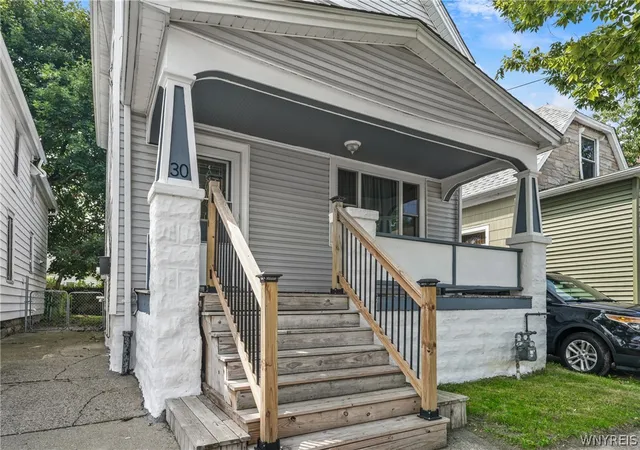 Photo 2 of Sale Pending at 30 Pulaski St, Buffalo, NY 14206 | MLS# B1706387 | Listing updated on 2026-08-22