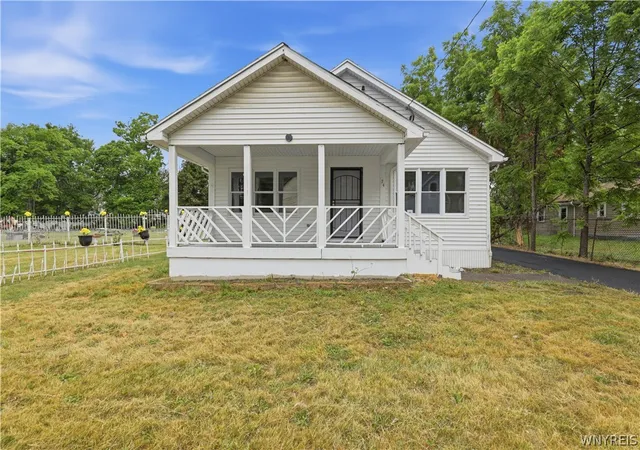 Photo 2 of Sale Pending at 74 Grey St, Buffalo, NY 14212 | MLS# B1703612 | Listing updated on 2026-08-18