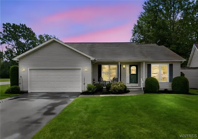 Photo 1 of Sale Pending at 2 Alexander Pkwy, North Tonawanda, NY 14120 | MLS# B1706658 | Listing updated on 2026-08-18