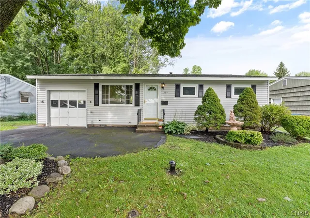 Photo 1 of Sale Pending at 204 William St, Minoa, NY 13116 | MLS# S1704473 | Listing updated on 2026-08-19