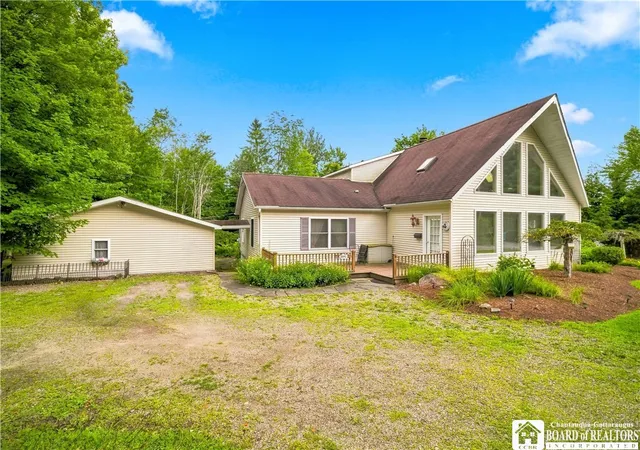 Photo 2 of Single family home for sale at 5991 Elm Ave, Dewittville, NY 14728 | MLS# R1706149 | Listing updated on 2026-09-06