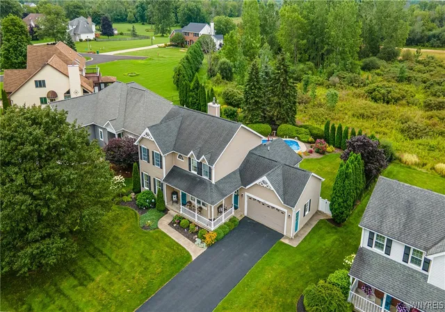 Photo 4 of Single family home for sale at 7202 Brookside Dr, Lockport, NY 14094 | MLS# B1706674 | Listing updated on 2026-09-04