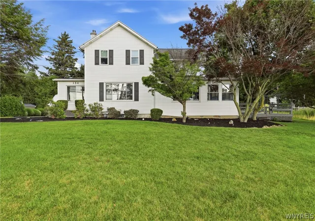 Photo 1 of Single family home for sale at 154 Muegel Rd, East Amherst, NY 14051 | MLS# B1706717 | Listing updated on 2026-09-14