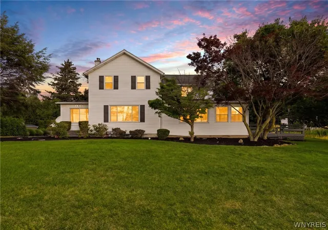 Photo 2 of Single family home for sale at 154 Muegel Rd, East Amherst, NY 14051 | MLS# B1706717 | Listing updated on 2026-09-14