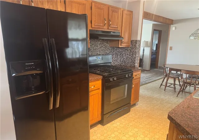 Photo 3 of Sale Pending at 23 Diane Dr, Buffalo, NY 14225 | MLS# B1706816 | Listing updated on 2026-09-08