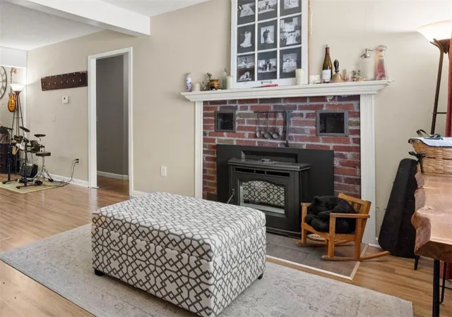 Photo 3 of Single family home for sale at 466 Washington St, Spencerport, NY 14559 | MLS# R1706129 | Listing updated on 2026-09-03