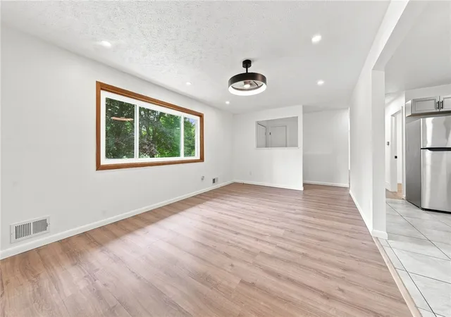 Photo 4 of Sale Pending at 152 Princess Dr, Rochester, NY 14623 | MLS# R1706818 | Listing updated on 2026-08-26
