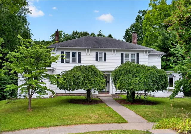 Photo 2 of Single family home for sale at 318 Berkeley Dr, Syracuse, NY 13210 | MLS# S1694461 | Listing updated on 2026-09-13