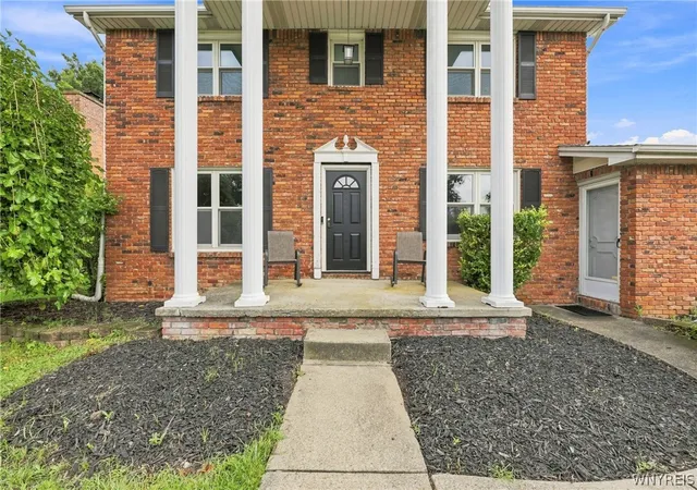 Photo 4 of Sale Pending at 102 Lou Dr, Depew, NY 14043 | MLS# B1706401 | Listing updated on 2026-08-29