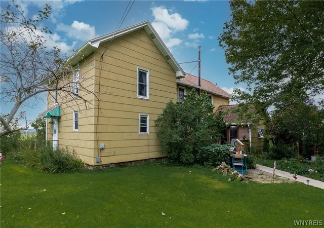 Photo 2 of Sale Pending at 6489 Errick Rd, North Tonawanda, NY 14120 | MLS# B1706146 | Listing updated on 2026-09-10
