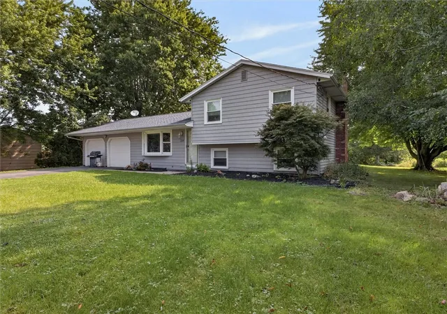 Photo 3 of Sale Pending at 334 Lighthouse Rd, Hilton, NY 14468 | MLS# R1706937 | Listing updated on 2026-08-27