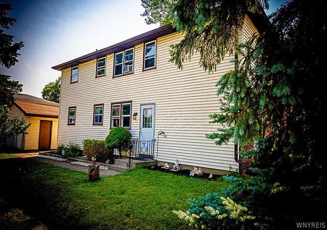 Photo 2 of Sale Pending at 569 French Rd, Buffalo, NY 14227 | MLS# B1703504 | Listing updated on 2026-08-28