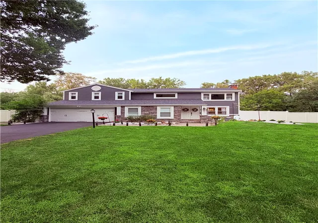Photo 1 of Sale Pending at 12 Laureldale Dr, Pittsford, NY 14534 | MLS# R1706766 | Listing updated on 2026-08-20