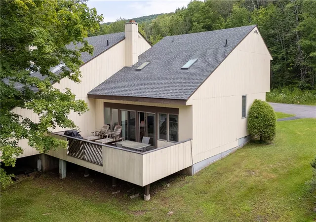 Photo 3 of Townhouse for sale at 260 Pines Dr #8-3, Denver, NY 12421 | MLS# R1705393 | Listing updated on 2026-08-19