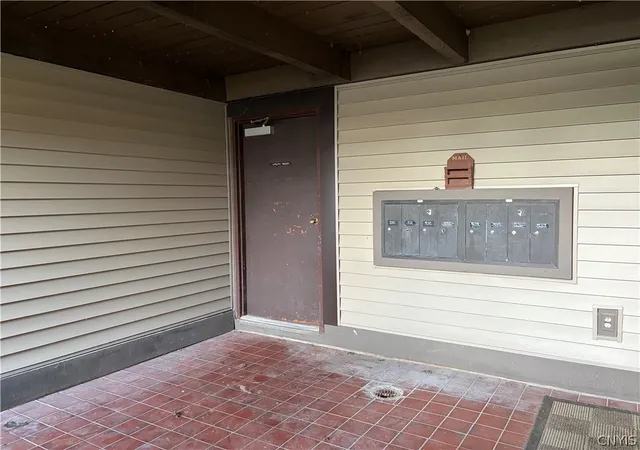 Photo 3 of Sale Pending at 530 Village Blvd N, Baldwinsville, NY 13027 | MLS# S1706461 | Listing updated on 2026-09-10