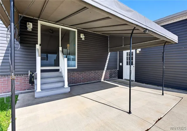 Photo 3 of Single family home for sale at 4325 Hurontario Ave, Niagara Falls, NY 14304 | MLS# B1706990 | Listing updated on 2026-08-27
