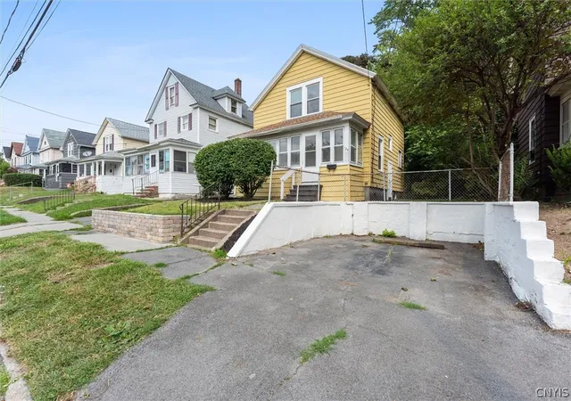 Photo 3 of Sale Pending at 124 Worden Ave, Syracuse, NY 13208 | MLS# S1706793 | Listing updated on 2026-08-23