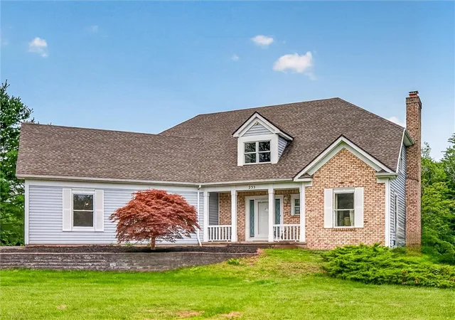 Photo 3 of Sale Pending at 233 Dean Rd, Spencerport, NY 14559 | MLS# R1705709 | Listing updated on 2026-09-02