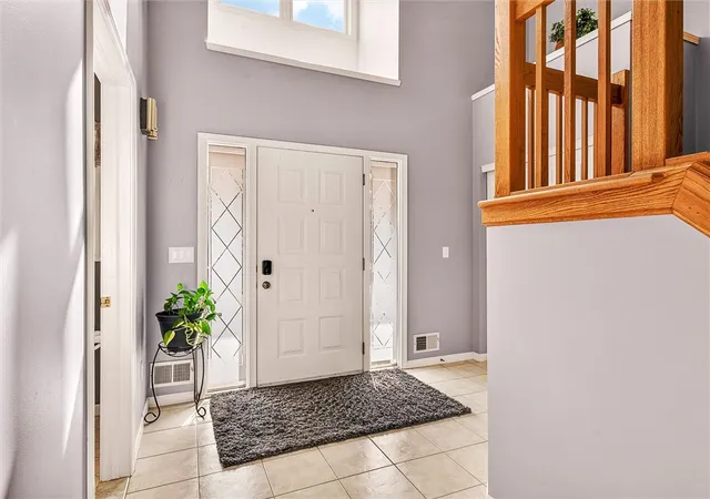 Photo 4 of Sale Pending at 233 Dean Rd, Spencerport, NY 14559 | MLS# R1705709 | Listing updated on 2026-09-02