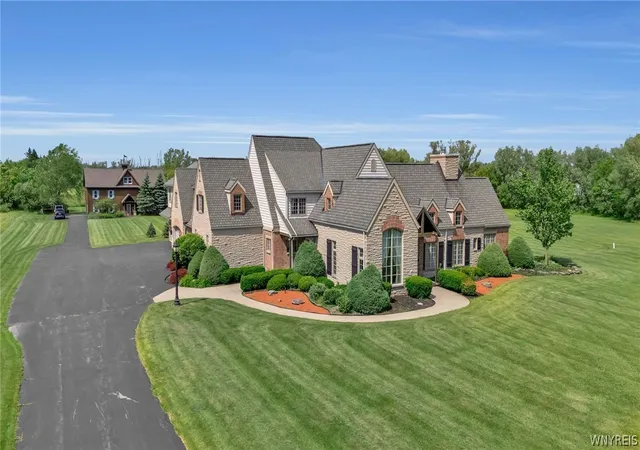 Photo 3 of Single family home for sale at 10360 Keller Rd, Clarence, NY 14031 | MLS# B1691858 | Listing updated on 2026-08-18