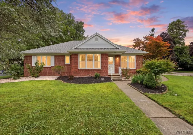 Photo 2 of Single family home for sale at 138 Woodshire N, Getzville, NY 14068 | MLS# B1705741 | Listing updated on 2026-09-02