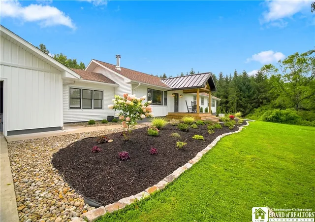Photo 3 of Sale Pending at 3257 Donelson Rd, Jamestown, NY 14701 | MLS# R1706817 | Listing updated on 2026-08-20