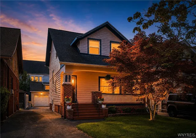 Photo 3 of Sale Pending at 6 Colton Dr, Buffalo, NY 14216 | MLS# B1707002 | Listing updated on 2026-09-02
