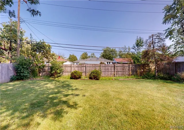 Photo 4 of Sale Pending at 2045 Parker Blvd, Tonawanda, NY 14150 | MLS# B1707005 | Listing updated on 2026-09-09
