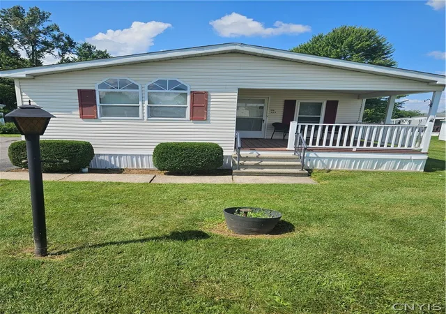 Photo 1 of Manufactured home for sale at 523 Patricia Dr, Clinton, NY 13323 | MLS# S1705909 | Listing updated on 2026-08-17