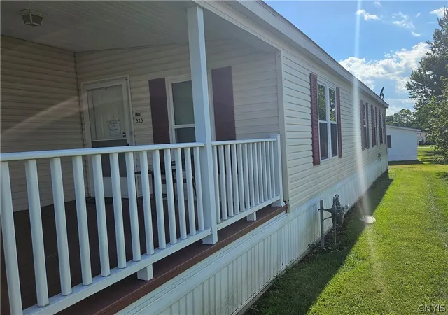 Photo 3 of Manufactured home for sale at 523 Patricia Dr, Clinton, NY 13323 | MLS# S1705909 | Listing updated on 2026-08-17