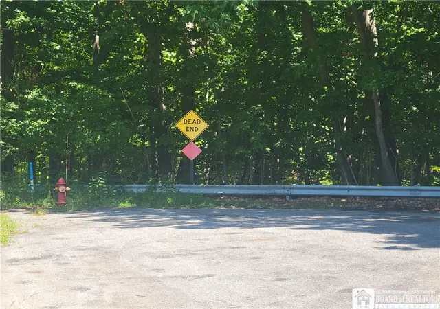 Photo 3 of Single family home for sale at 24 Woodward Dr, Fredonia, NY 14063 | MLS# R1706608 | Listing updated on 2026-09-05