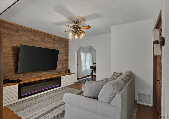 Photo 2 of Sale Pending at 1032 Elwood St, Rome, NY 13440 | MLS# S1706036 | Listing updated on 2026-08-25