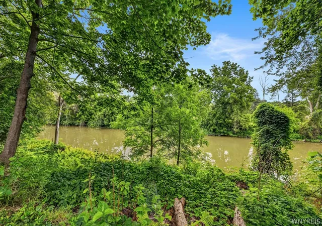 Photo 3 of Sale Pending at 4218 Tonawanda Crk Rd, East Amherst, NY 14051 | MLS# B1706714 | Listing updated on 2026-08-17