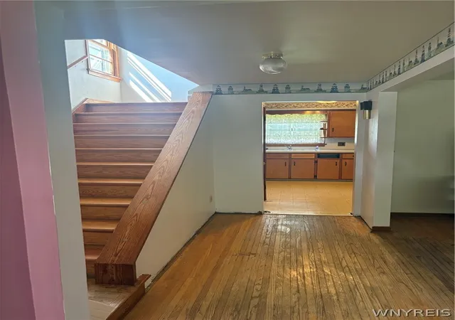 Photo 3 of Sale Pending at 480 Mohawk St, Lewiston, NY 14092 | MLS# B1706298 | Listing updated on 2026-08-27