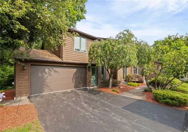 Photo 2 of Sale Pending at 32 Framingham Ln, Pittsford, NY 14534 | MLS# R1707098 | Listing updated on 2026-08-21