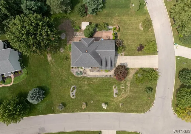 Photo 2 of Single family home for sale at 5740 Marthas Vineyard, Clarence Center, NY 14032 | MLS# B1707094 | Listing updated on 2026-08-19