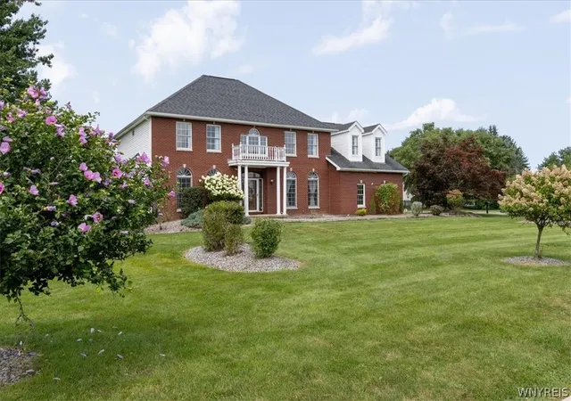 Photo 3 of Single family home for sale at 5740 Marthas Vineyard, Clarence Center, NY 14032 | MLS# B1707094 | Listing updated on 2026-08-19