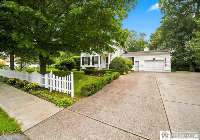 Single family home for sale at 10 Chase St, Westfield, NY 14787 | MLS# R1705515