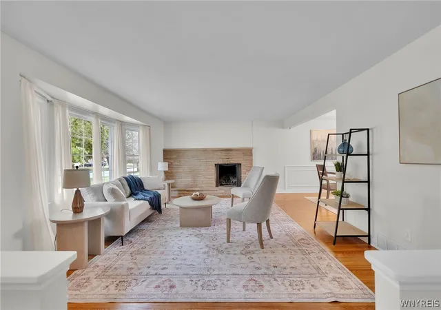 Photo 4 of Sale Pending at 298 Donna Lea Blvd, Buffalo, NY 14221 | MLS# B1706873 | Listing updated on 2026-08-29