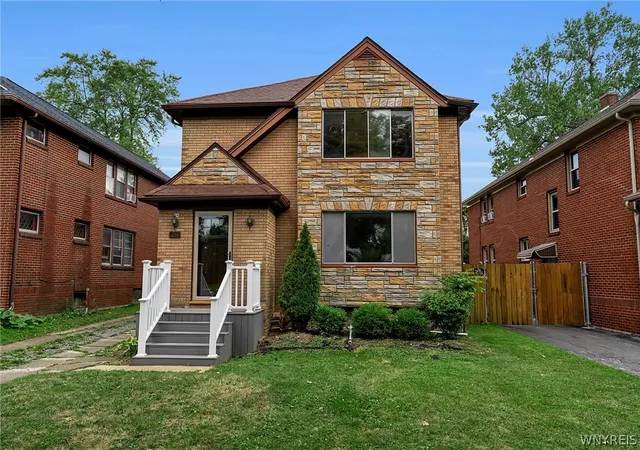 Photo 2 of Sale Pending at 26 Concord Pl, Buffalo, NY 14215 | MLS# B1707091 | Listing updated on 2026-08-28