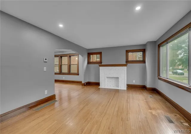 Listing Photo 5 - Condo for sale in building located at 26 Concord Pl, Buffalo, NY 14215