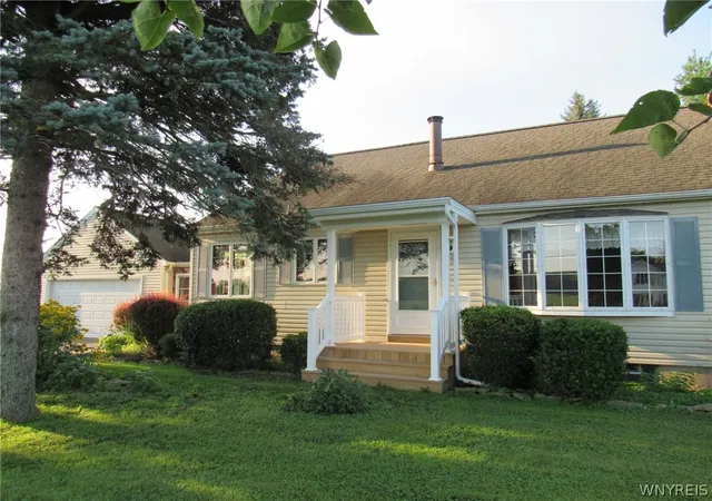 Photo 3 of Sale Pending at 3996 Upper Mountain Rd, Sanborn, NY 14132 | MLS# B1707050 | Listing updated on 2026-08-19