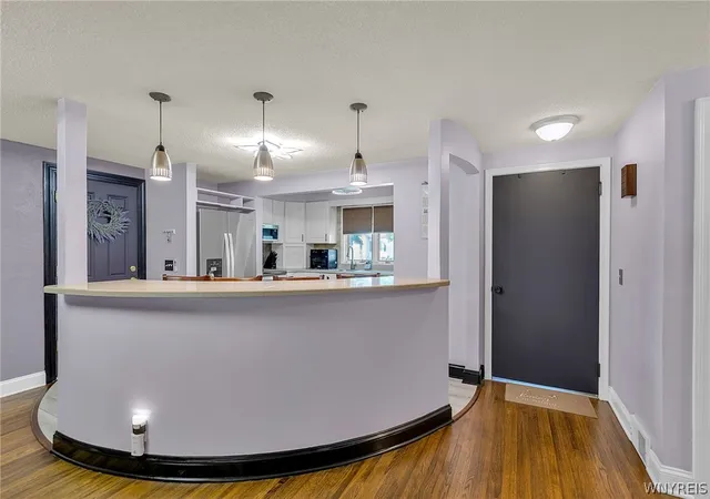 Photo 3 of Sale Pending at 208 Royal Pkwy W, Buffalo, NY 14221 | MLS# B1707061 | Listing updated on 2026-09-15