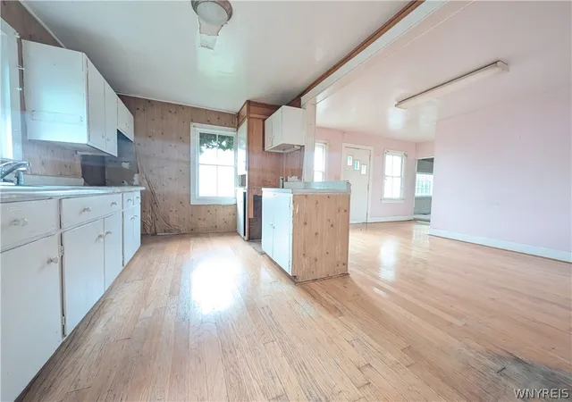 Photo 4 of Single family home for sale at 24 Park Ave, Middleport, NY 14105 | MLS# B1706853 | Listing updated on 2026-09-08