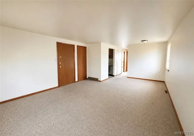 Listing Photo 5 - Condo for sale in building located at 101 Draden Ln, Buffalo, NY 14228