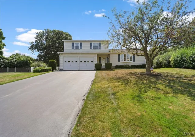 Photo 2 of Sale Pending at 6870 Crystalwood Dr, Liverpool, NY 13088 | MLS# S1706433 | Listing updated on 2026-08-24