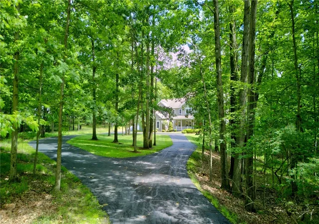 Photo 3 of Sale Pending at 153 Estates Dr, Elmira, NY 14903 | MLS# R1691695 | Listing updated on 2026-09-10