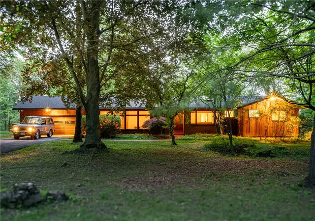 Photo 2 of Single family home for sale at NY | 122 Ridgeview Rd,NY 12603 | MLS# R1707222 | Listing updated on 2026-08-25